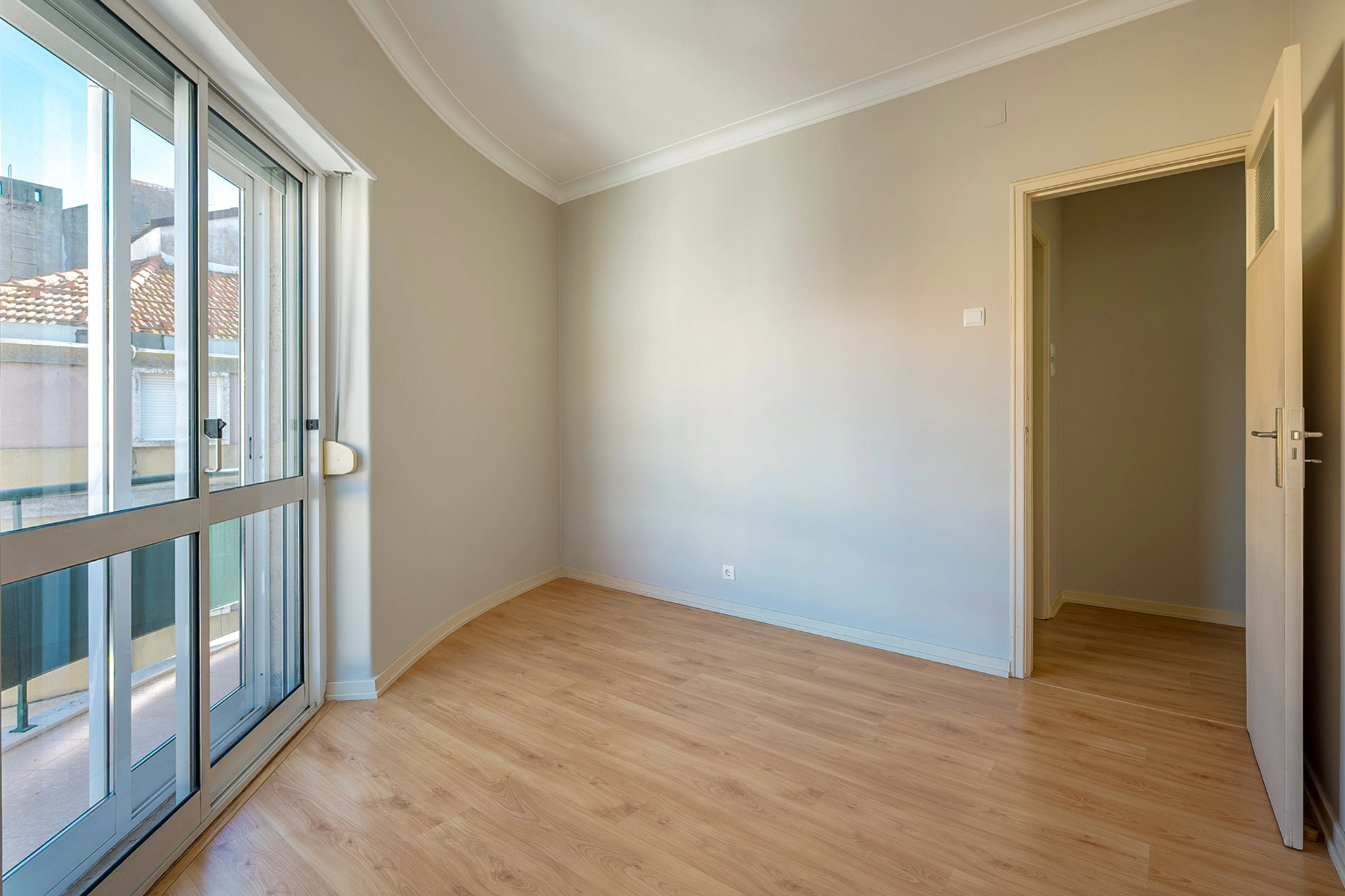 Imagem de destaque para “T2 Duplex – Entrecampos”